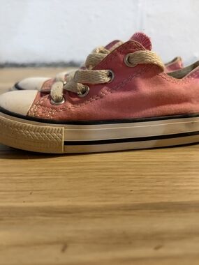 Converse Kids Low-Top Canvas Sneakers in Coral Pink and Cream